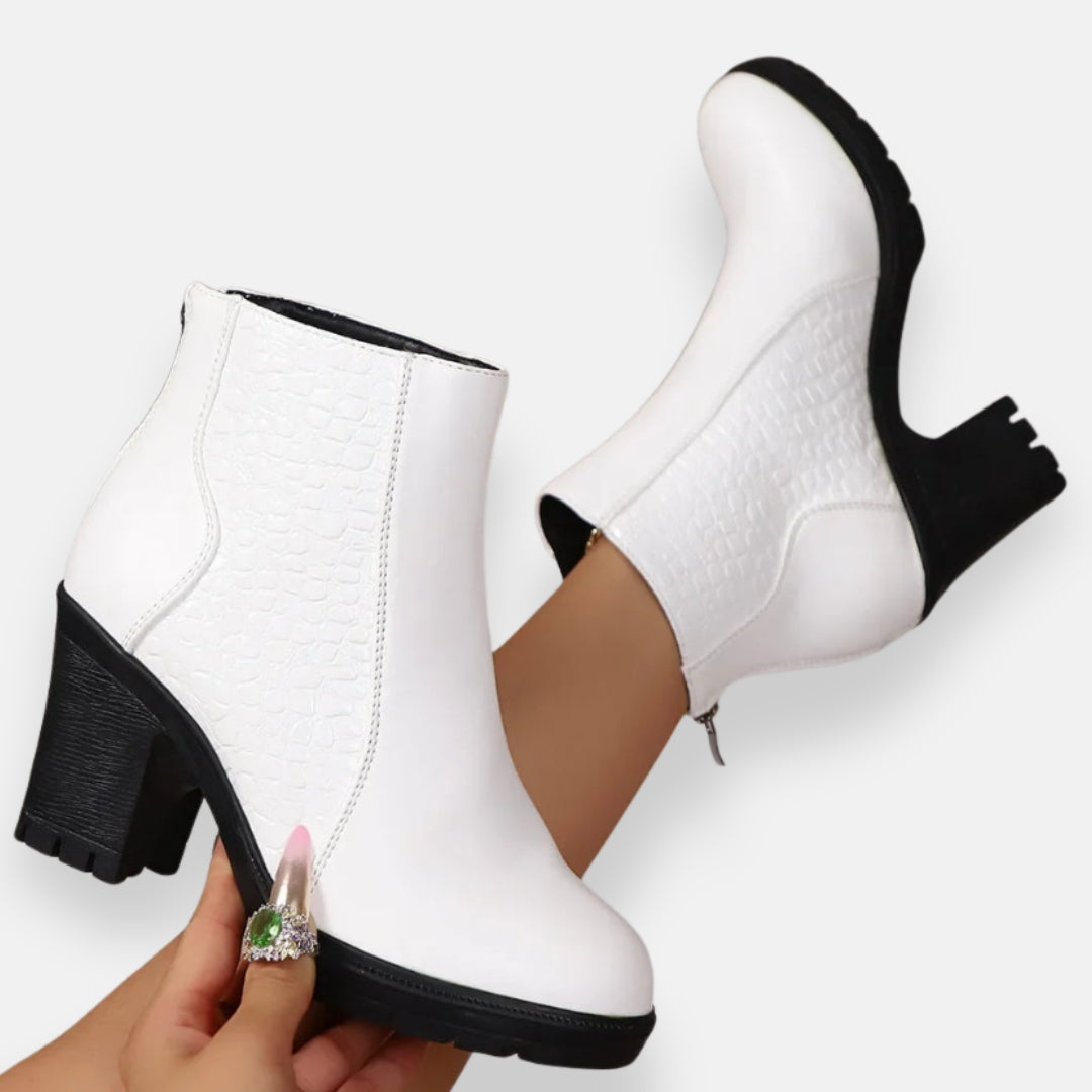 Callista | Kotníkové boty s texturovaným podpatkem