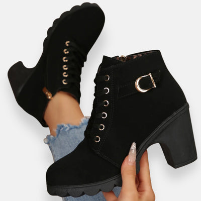 Isaura | Kotníkové boty na podpatku se šněrováním