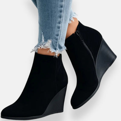 Alcina | Kotníkové boty na klínovém podpatku