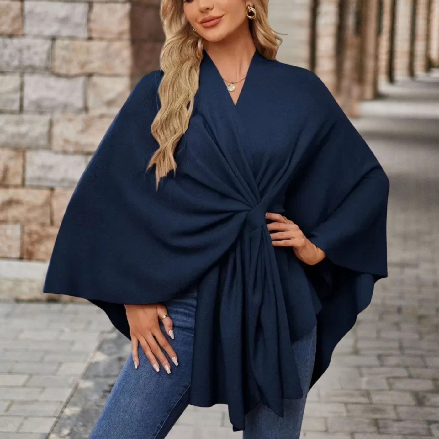Magdalén – Elegantní pláštěnka s uzlem pro výjimečný styl
