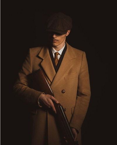 Reggie – nadčasová elegance s retro nádechem