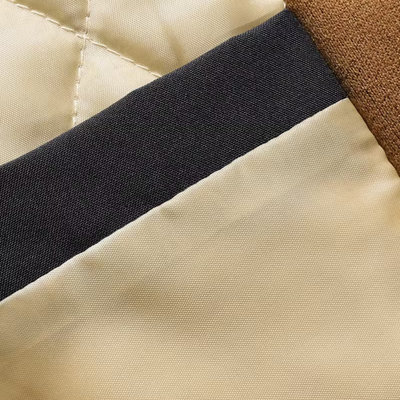 Dominik – Letecká bunda s vojenským nádechem