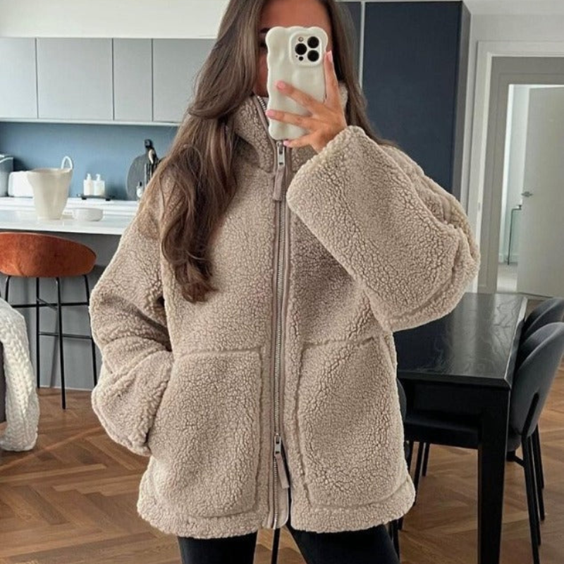 Ljubica - Teddy kabát plný pohodlí a elegance