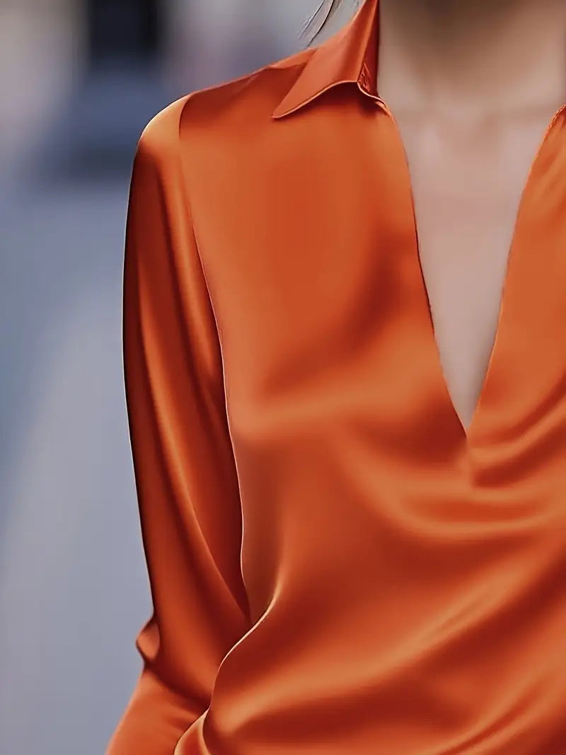 Denisa – saténová halenka s elegantním šarmem